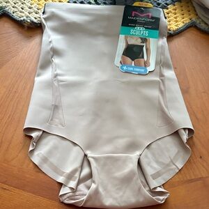 New Maidenform Sculpt High-Waist Shaping Brief stretchy shapewear medium